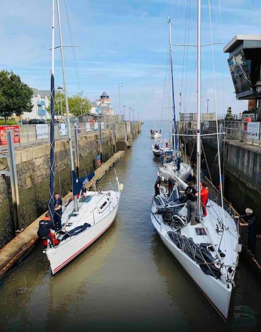 Cosy Apartment At The Marina Portishead Exterior foto